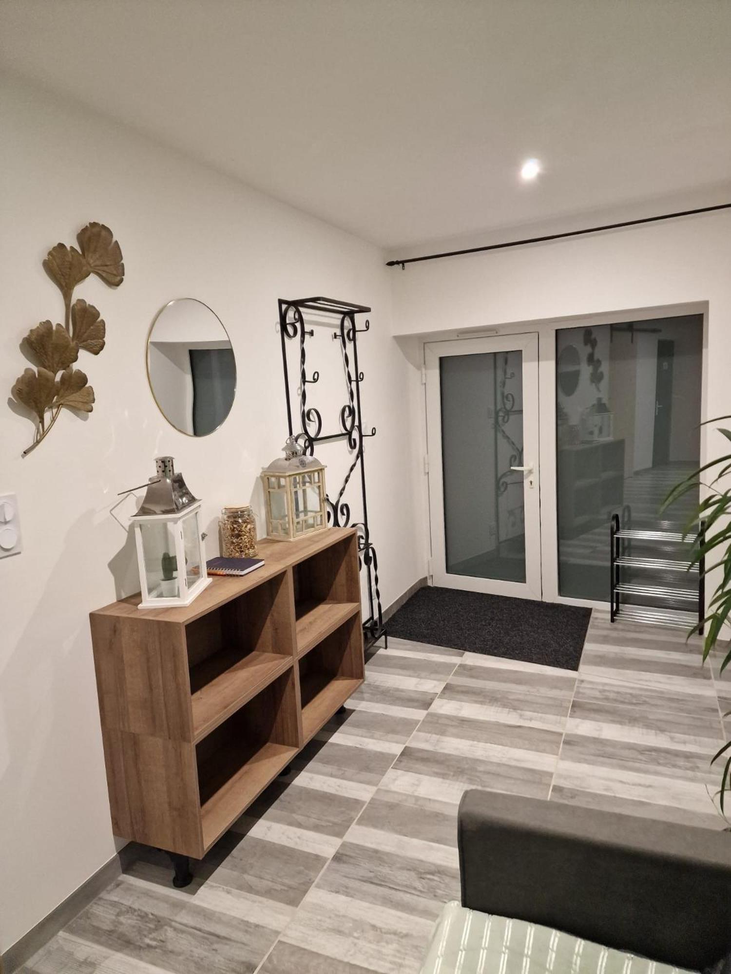 Comme A La Maison Gannat Exterior photo